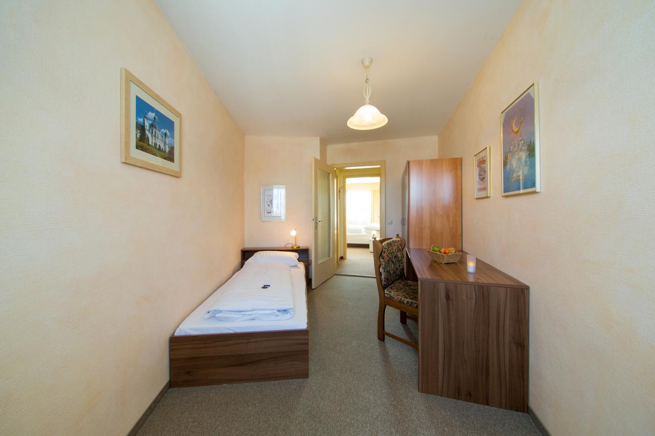 Hotel Simon Gauting Eksteriør billede