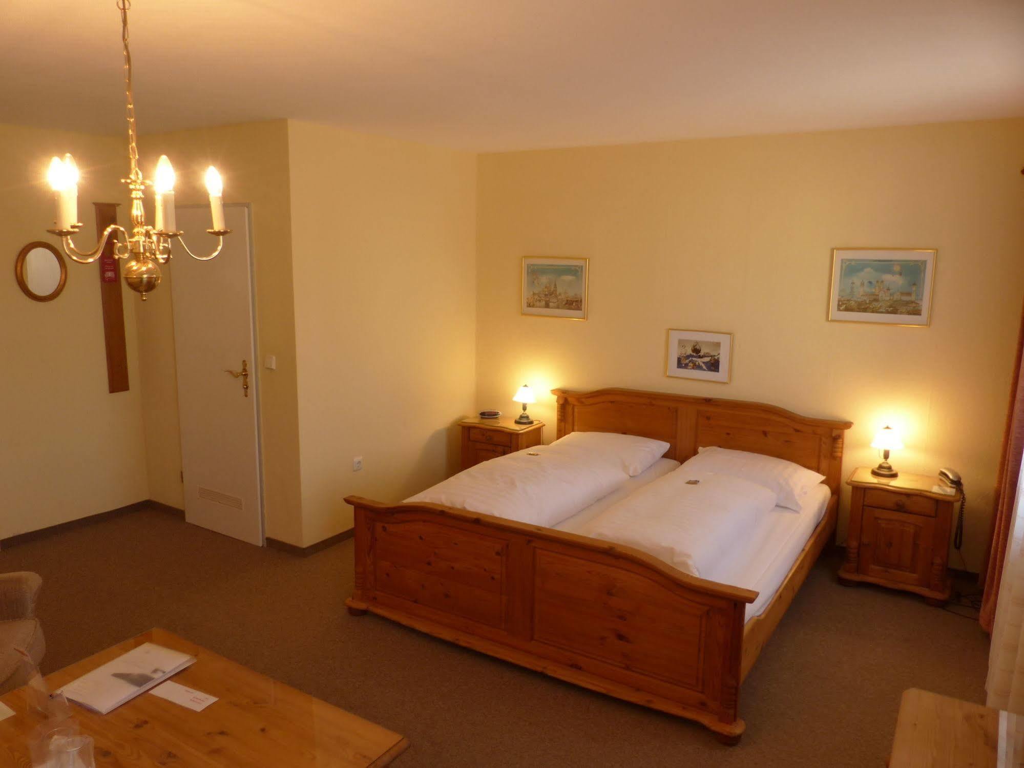 Hotel Simon Gauting Eksteriør billede